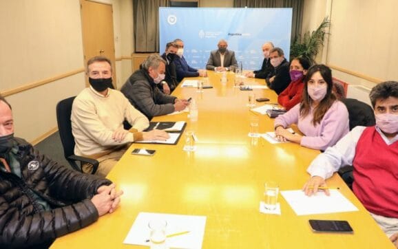 La CGT se reunió con el ministro Jorge Ferraresi en la presentación del Plan Casa Propia- Procrear 2