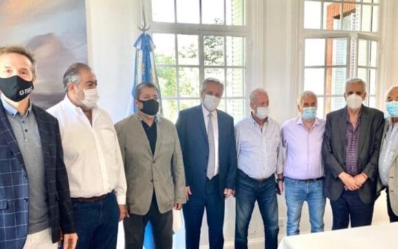 “La CGT tiene que tener mil voces hacia adentro y una sola hacia afuera”