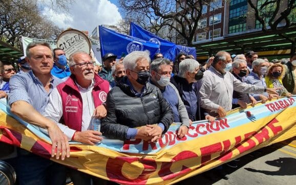 Dia de la Lealtad: Todo el color de la movilización por el Desarrollo, la Producción y el Trabajo.